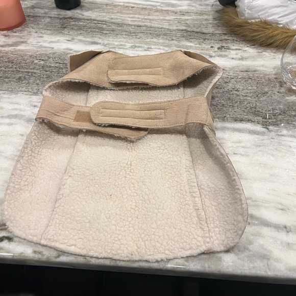 Fabulous tan suede doggy winter coat - Picture 9 of 10